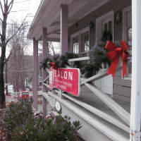 <p>Robin Michelle Salon decorated its porch.</p>