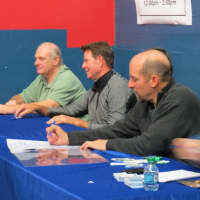 <p>Atlanta Braves pitcher John Smoltz signed autographs for fans at the Westchester County Center in White Plains. </p>