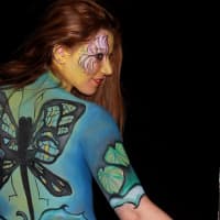 <p>Jennifer Siciliano practiced for this weekend&#x27;s body-painting competition in Philadelphia on model Mia Vonk.</p>