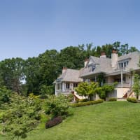 Scarborough, NY Hilltop Haven with Hudson River Views