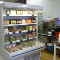<p>GrassRxOOTS features a selection of local, organic and raw vegan food, along with selected meats as part of a &quot;paleo&quot; diet.</p>