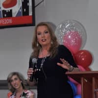 <p>Fox 5 television news reporter Lisa Evers delivered the keynote address.</p>