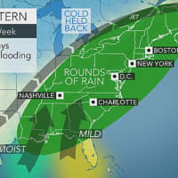 <p>A look ahead to the wet pattern for Christmas Week.</p>
