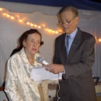 <p>2015 Historical Society Honoree Virginia Kathryn Hefti thanking the crowd and Eastchester Town Historian Richard Forliano </p>