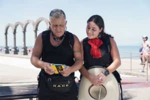 'Amazing Race': Mass Father, Daughter Team Join Sprint Around World In CBS Reality Contest