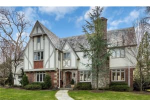 Best Of Both Worlds: Bronxville Home Features Past And Present Styles