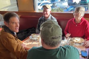 Dr. Oz Visits Diner In Lehigh Valley