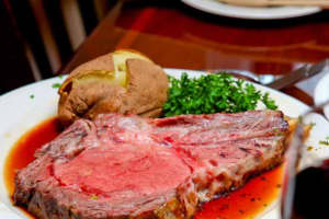 Warm, Inviting Stamford Restaurant A Big Hit Especially For Prime Rib