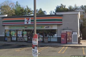 Police Search For Man Who Robbed 7-Eleven In Baldwin