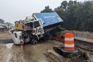I-95 Crash In CT Backs Up Traffic For Miles