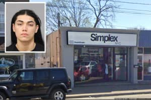 6 Thieves Loot Wantagh Store, Drive Cars Through Front Doors: Police