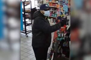Yankee Hat-Wearing Thief Robs South Shore Convenience Store At Gunpoint: Police
