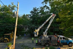 Morning Update: Hundreds Still Without Power In Hudson Valley After Christmas Storm