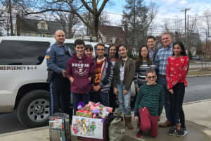 Ridgewood Students Help Ease Trauma For Kids Visiting Police Station