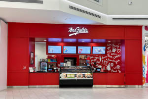 Only Kosher Mrs. Fields Store In Northeast Opens At This NJ Mall