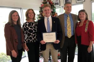 Darien High School Senior John Lochtefeld Earns DAR Good Citizen Award
