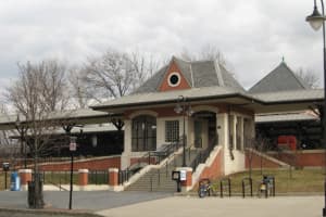 Man Fatally Stabbed At Plainfield Train Station: Prosecutors