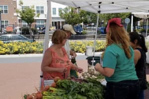 Danbury Farmers Market Brings Area's Finest Fruits And Veggies To The Table