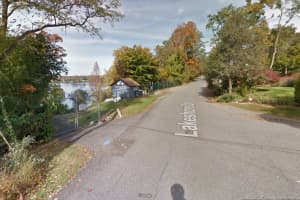 Manager Locks Beachgoers Inside Fence In Hudson Valley, Police Say