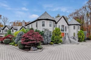 LOOK INSIDE: Most Expensive Home In Middlesex County Could Be Yours For $4.5M