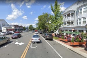COVID-19: CT Town Popular For Shopping Asks NYC Residents To Quarantine