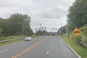 Authorities: DWI Morris County Man, 26, Crashes Into Light Pole, Leaves