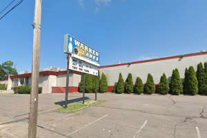 Popular Warren County Bowling Alley Slated To Reopen Under New Ownership Seeks Employees