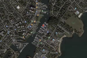 Boater Pulls Fast One On Himself After Taking On Water Near Larchmont