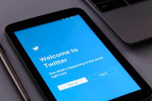 Twitter Back Up And Running After Major Outage