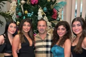 Joe Giudice Spends Holiday Time With Daughters, Ex-Teresa In Bahamas