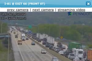 Multi-Vehicle Crash Reported On I-81 In East Pennsboro (DEVELOPING)