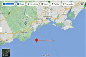 Five Rescued From Water After Boat Hits Rocks Off CT Coast