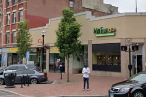 Amid Pandemic, Restauranteur Has Grand Opening For Third Eatery In Connecticut
