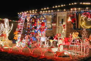 Local Holiday Light Maps Of The Biggest, Best At-Home Displays