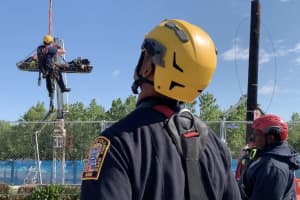 Construction Worker Hoisted To Safety At DC Worksite (VIDEO)