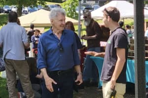 Harrison Ford Forced To Make Quick Exit From Farmers Market In Region