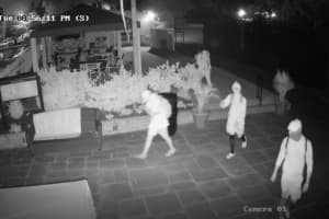 Police Seek Burglars Who Stole $750 Worth Of Items From Long Island Country Club