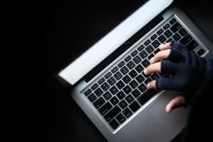 Niskayuna Man Admits Storing Child Porn On USB Flash Drive