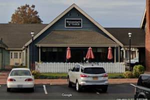 Southold Eatery Prepares For Final Day In Business