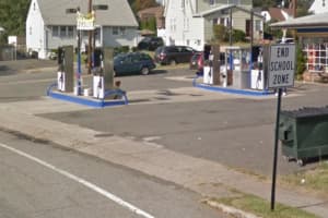 Elmwood Park Gas Station Attendant Dodges Bullet During Robbery
