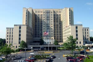 $8.2M Theft Of HIV Meds From Vets Hospital Gets NJ Man 2½ Years In Fed Pen