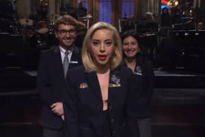 NBC Page From NJ Makes SNL Debut With Aubrey Plaza