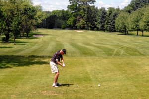 Fair Lawn Softball Parents Raise Money For Team Trips With Golf Outing
