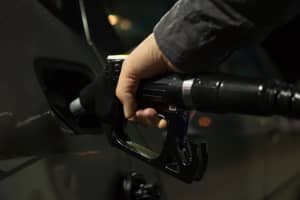 Gas Prices In CT Drop Below $4 For First Time In 17 Weeks, AAA Reports