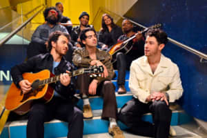 NJ's Jonas Brothers Sing In The Stairwell On Tonight Show