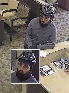 RECOGNIZE HIM? FBI Offers Reward For 'Bomb Carrying' Park Ridge, Rockland Bank Robber