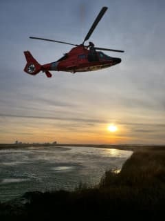 Coast Guard Rescues Duck Hunters Stranded On South Jersey Shore Island In Freezing Temps