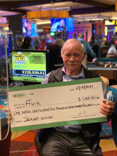 JACKPOT: Atlantic City Gambler Wins $1.1 Million On $5 Bet Then Dishes Out $50K Tip To Dealers