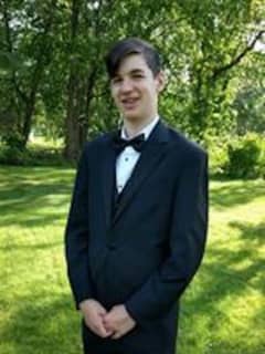 Community Mourns Loss Of Poughkeepsie Teen Killed In Pleasant Valley Crash