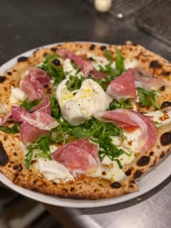 New Italian Restaurant In Massachusetts Gets High Marks For Pizza, Pasta